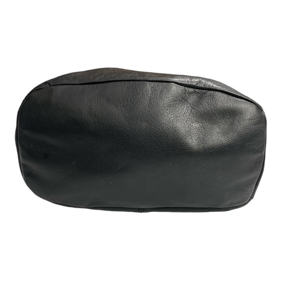 Vintage Saddle River Black Leather Handbag
Purse Knotted Shoulder Strap - Picture 8 of 13